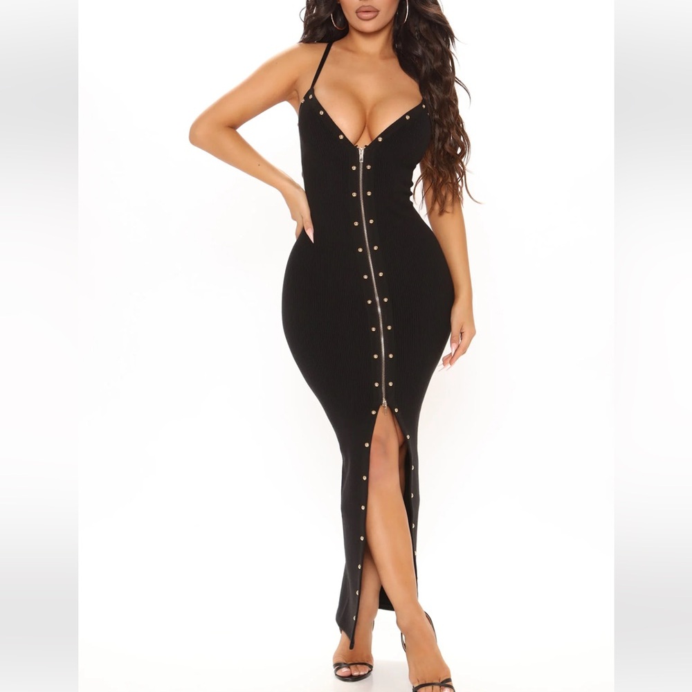 Fashion nova stud sweater maxi dress color black size small